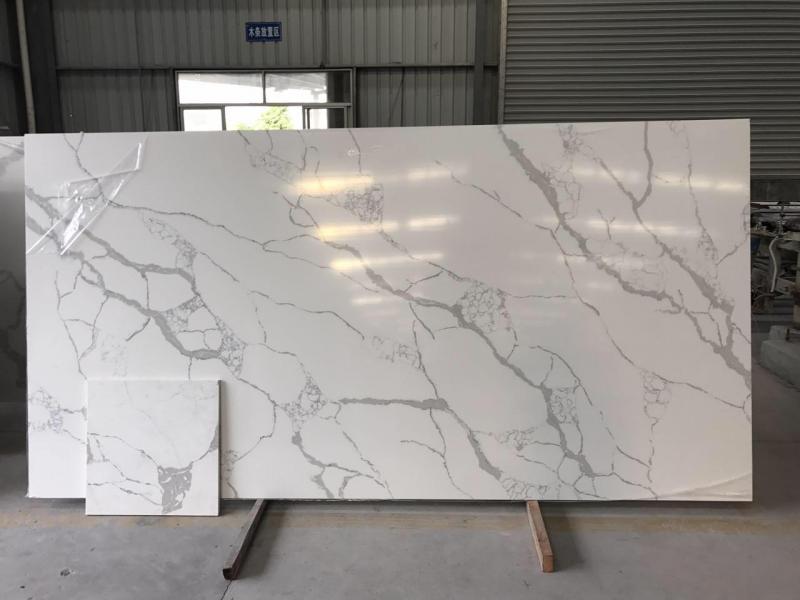 China New Design Affordable Calacatta White Quartz Slabs